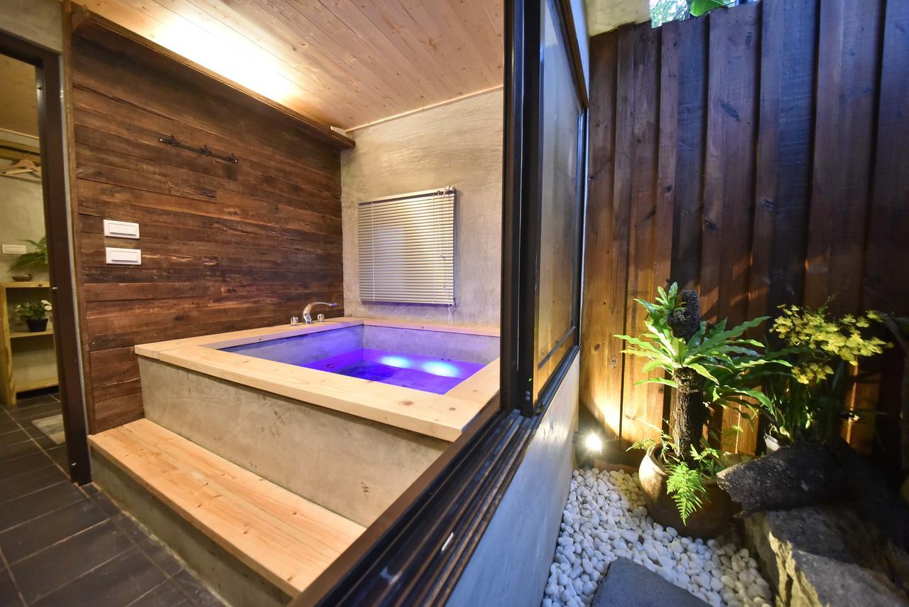 Appartement 響水客棧 苗栗8-12人包棟 烤肉 特色老屋 à Gongguan Extérieur photo